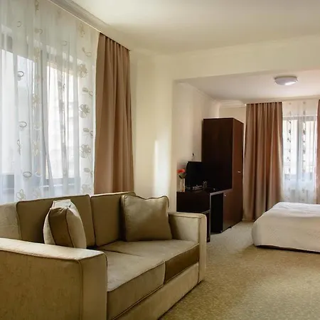 Eden Boutique Hotel 3*