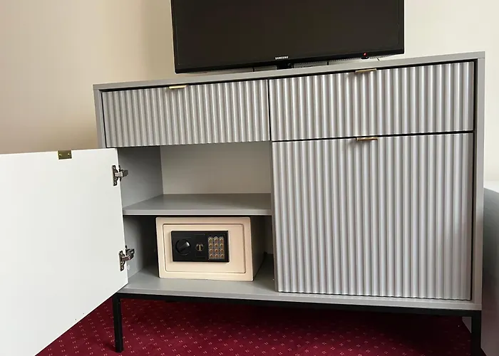 Eden Boutique Hotel 3*