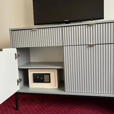 Eden Boutique Hotel 3*