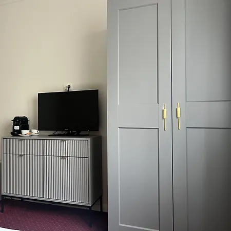 Eden Boutique Hotel 3*