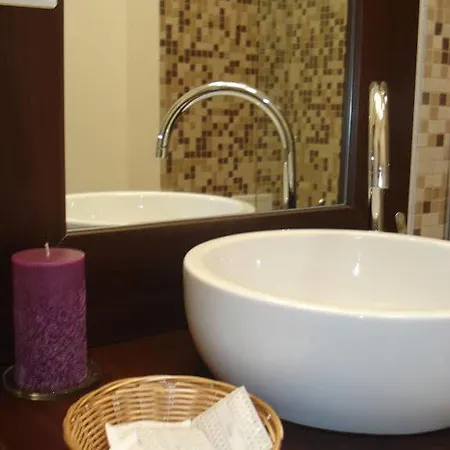 Eden Boutique Hotel 3*